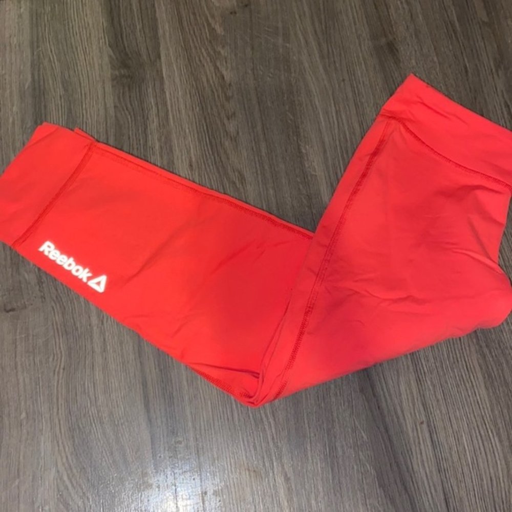 3/$30✨ Reebok crop athletic leggings - Coral